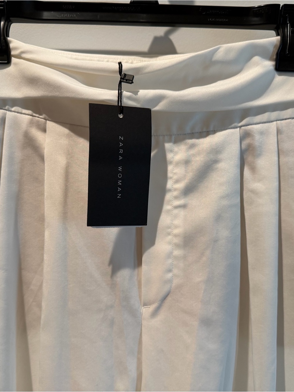Zara Women's Cream A-Line Pleated Skirt